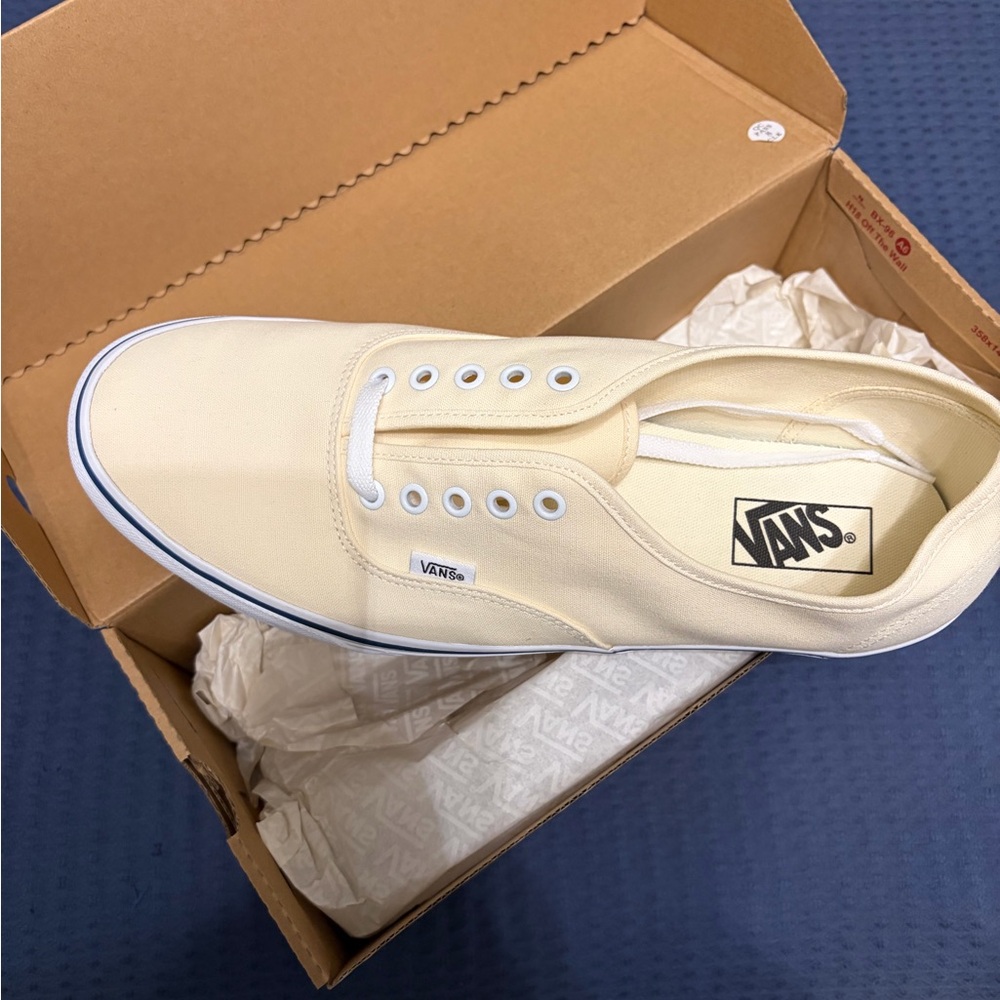 Vans Men's Off-White Canvas Sneakers